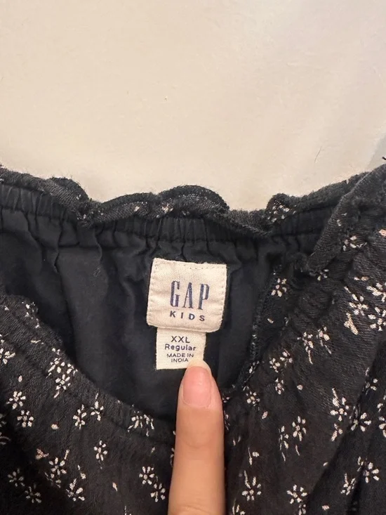 GAP Kids Black Floral Spaghetti Strap Romper - Picture 4 of 4